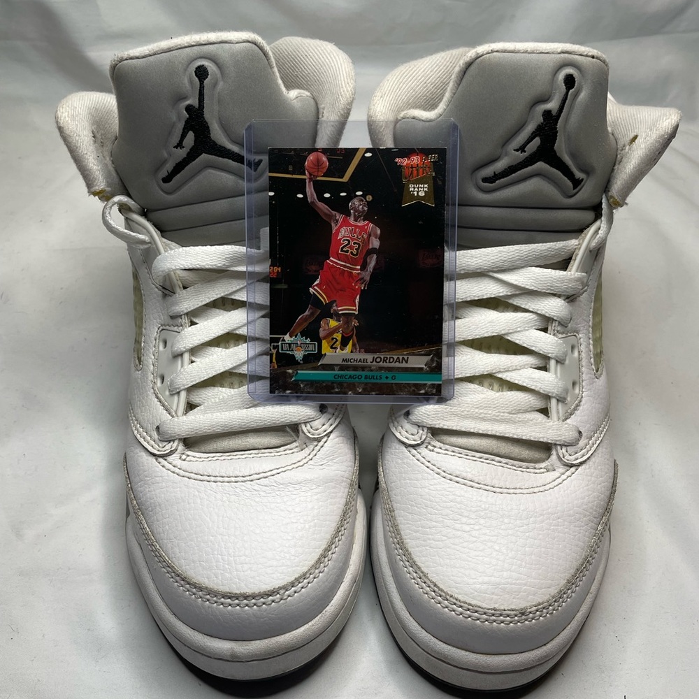 Pre-owned Nike Air Jordan 5 White Metallic Including Michael Jordan Card